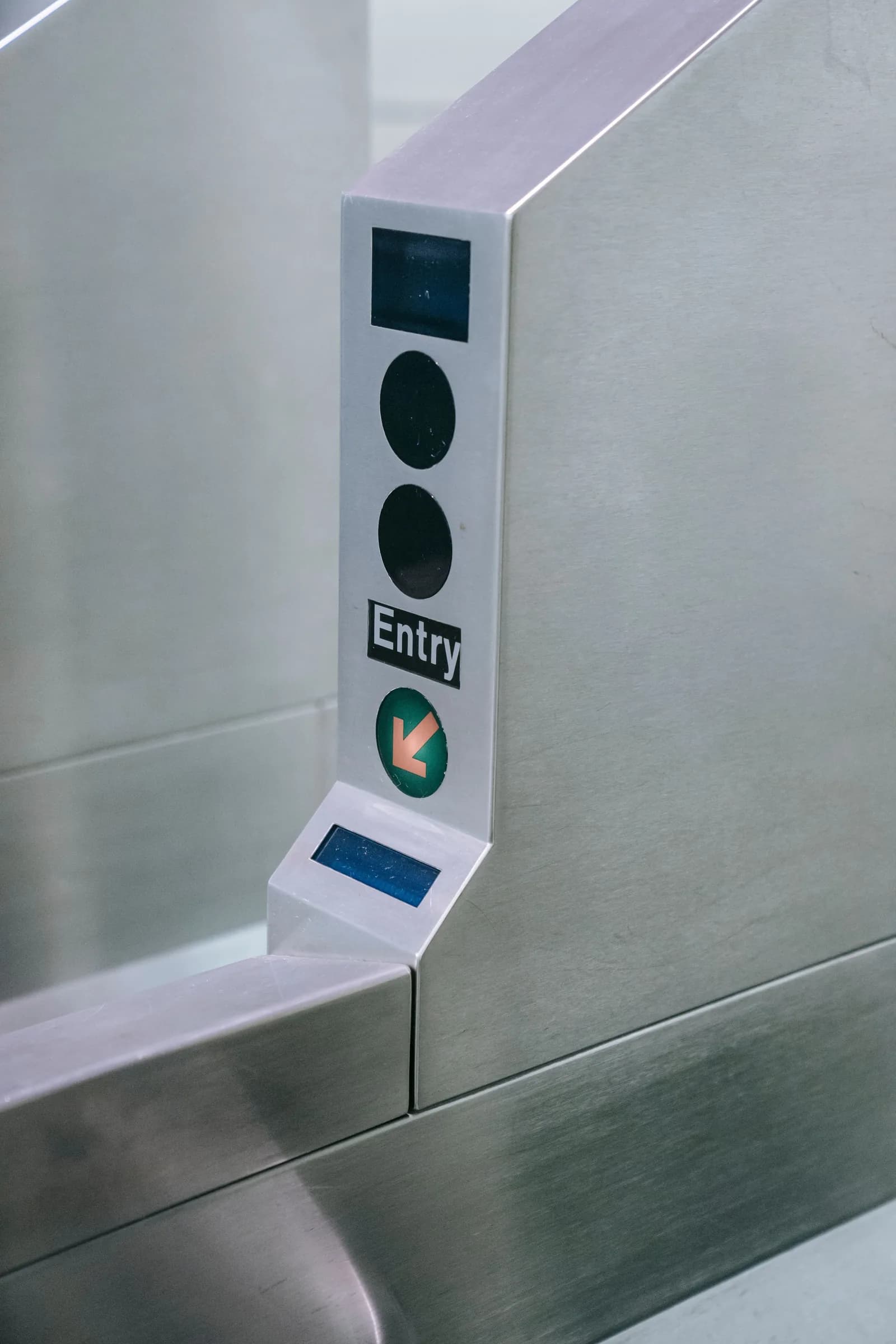 Access control reader protecting a data centre suite