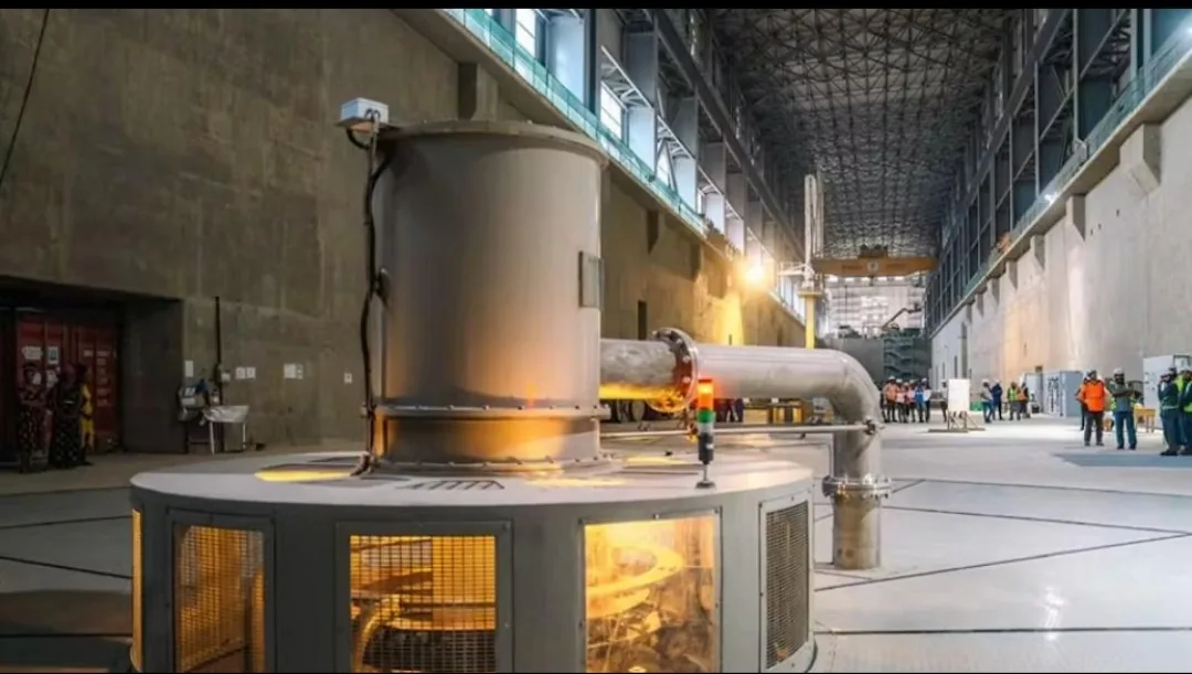 Turbine shaft assembly inside a hydropower powerhouse